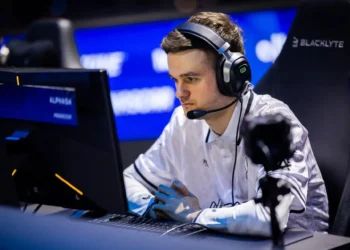 Alpha54 relance sa carrière chez Geekay Esports